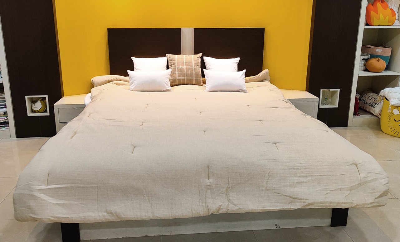 100% Cotton Comforter with Poly Wadding Stock Offer # 3221